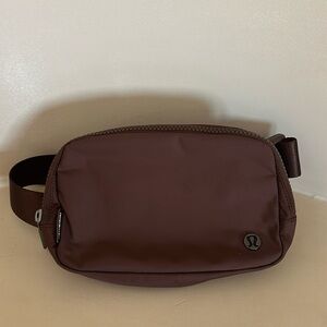 Lululemon Everywhere Belt Bag